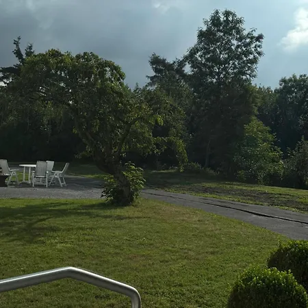 Проживание в семье Moeblierte Monteurzimmer In Zentraler Lage In Бюрен