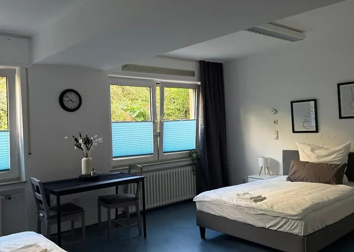 Moeblierte Monteurzimmer In Zentraler Lage In Homestay